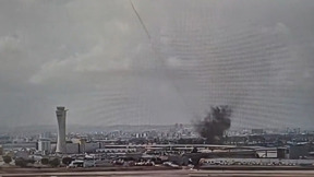 בור ענק קרוב לטרמינל 3: מערכות היירוט כשלו - וטיל פגע ליד נתב"ג