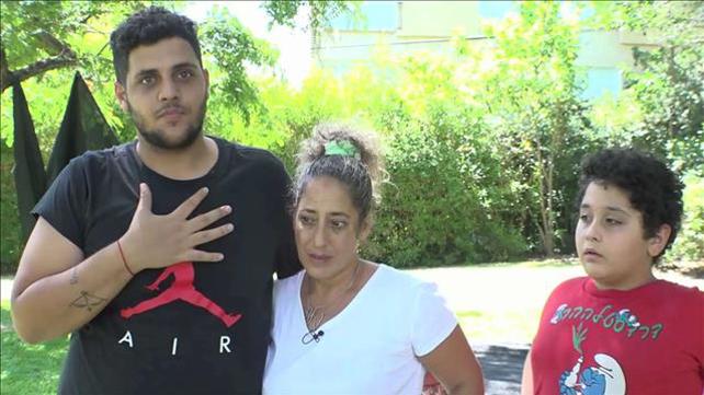 ויקי וחמשת ילדיה נאלצו לעזוב את הבית