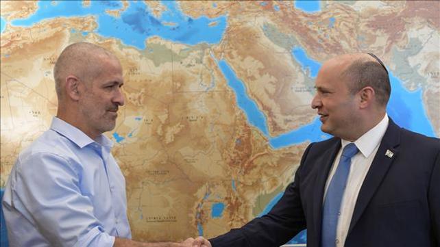 ראש השב"כ רונן בר וראש הממשלה נפתלי בנט ביום מינויו של בר לתפקיד 11.10.21