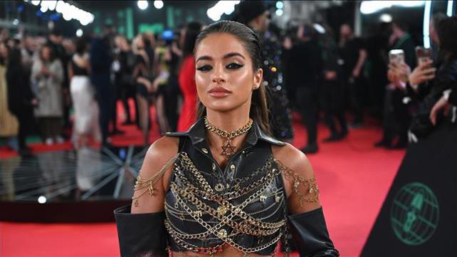 נועה קירל על השטיח האדום בדיסלדורף, טקס פרסי MTV אירופה, 13.11.22
