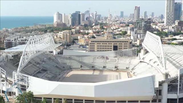 ואיזה מסכנים האוהדים: פתיחת אצטדיון בלומפילד בזמן נראית כמו נס