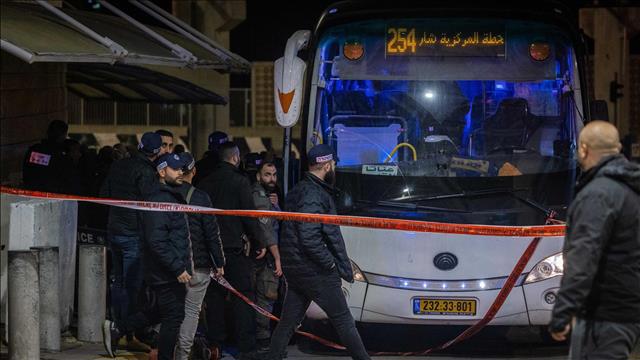 פיגוע דקירה מחסום שועפאט, 13.02.23