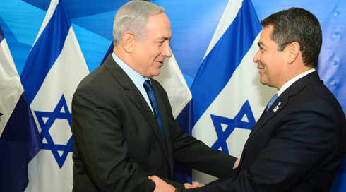 בכיר במשרד החוץ: "נשיא הונדורס ידידותי לנו, הדלקת המשואה - לא גימיק"