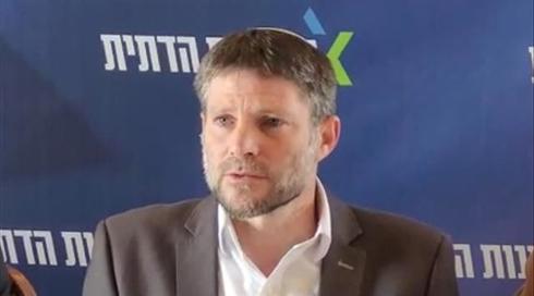 אחרי התנגדות סמוטריץ' - הערב: דיון אצל רה"מ בעניין פינוי חאן אל אחמר