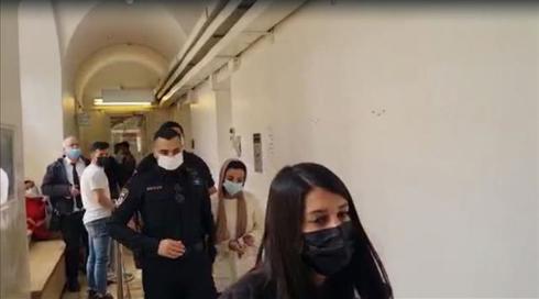 נחשדה בתקיפת פעוטות ובאלימות כלפי ילדיה - והמשיכה לעבוד במעון עד שנעצרה