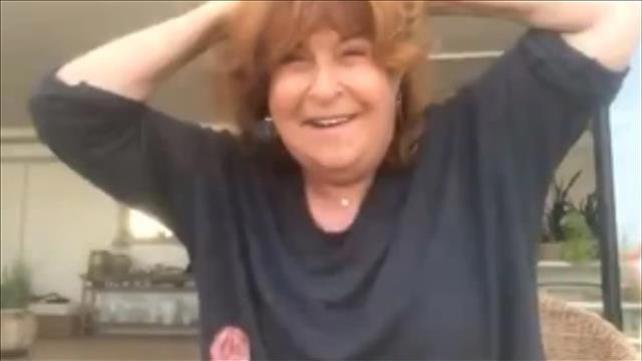 ציפי שביט מתבשרת כי תשיא משואה 