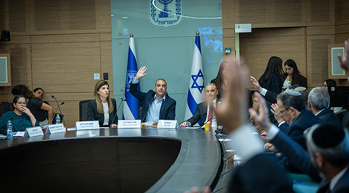 הצעת החוק לפיזור הכנסת עברה בקריאה ראשונה בוועדה