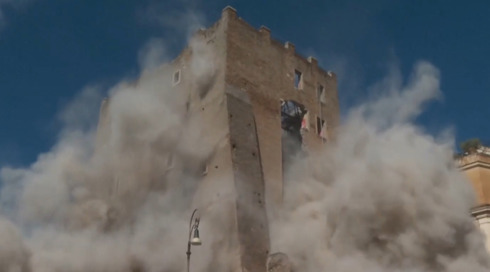 מיליונים הושקעו בשימור המבנה העתיק ליד הקולוסיאום - שקרס מול המצלמות