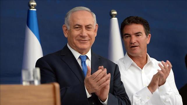 ראש המוסד יוסי כהן וראש הממשלה בנימין נתניהו בטקס ראש השנה, אוקטובר 2017