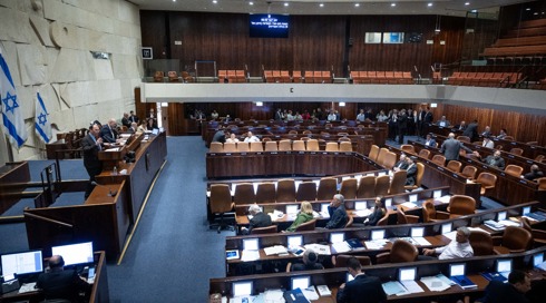 כל חברי הקואליציה הצביעו בעד: החוק לצמצום עילת הסבירות אושר בקריאה ראשונה