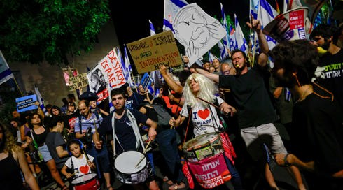 בכיר בליכוד: מחאת הטייסים ועצומת אנשי המודיעין לא יעצרו את החקיקה המשפטית