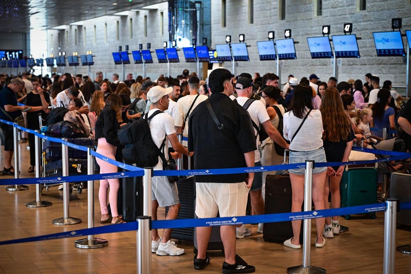 נוסעים בנתב"ג