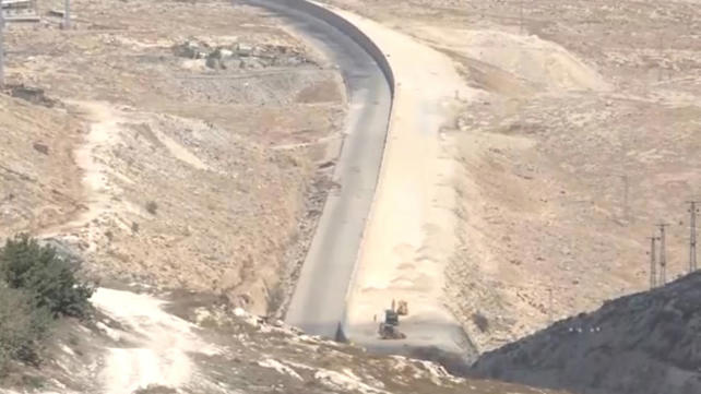הכביש החדש שנסלל בשטח E1