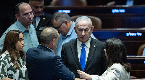נתניהו בהצבעה בקריאה ראשונה בכנסת על חוק יסוד לימוד תורה
