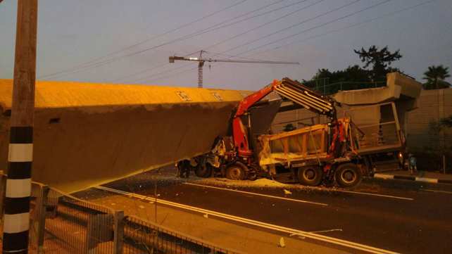 גשר קוקה קולה קרס