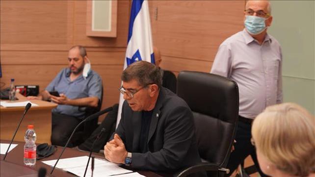 יו"ר ועדת חוץ וביטחון גבי אשכנזי