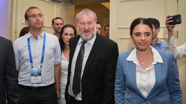 מנדלבליט ושקד
