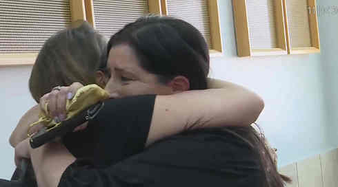 "ארדוף אותך כל החיים": המפגש בין האם לרוצח בתה ונכדיה