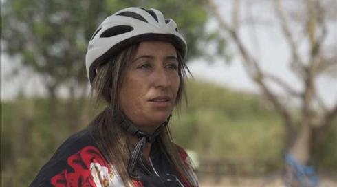 "את אישה שצריכה להיות בבית": נשים מוסלמיות רוכבות על אופניים נגד הסטיגמה