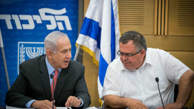 יו"ר הקואליציה דוד ביטן וראש הממשלה בנימין נתניהו