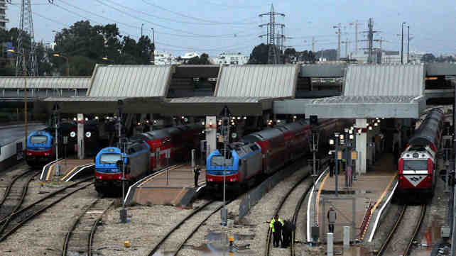 רכבות בתחנת תל אביב סבידור מרכז