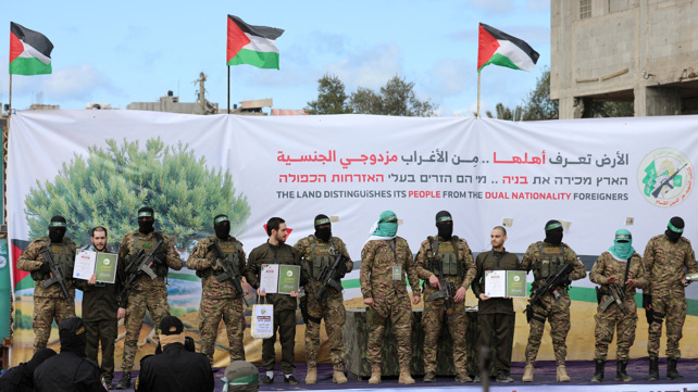 אליה כהן, עומר שם טוב ועומר ונקרט מועברים לצלב האדום