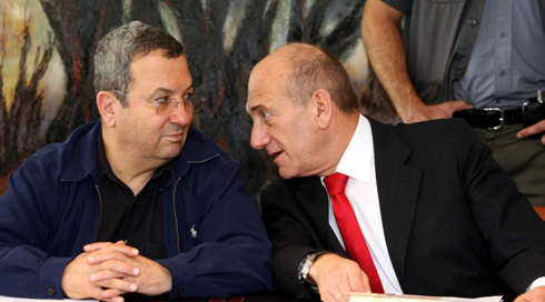 "חפיפניק, שקרן ומבוהל": העימות בין אולמרט לברק ברקע התקיפה בסוריה