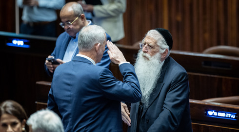בכיר בליכוד: נקדם את חוק הגיוס - ונמנע מגנץ לחבור לחרדים