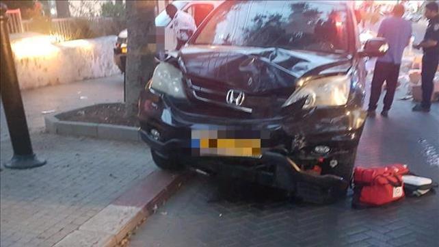 זירת תאונת הדרכים ברחובות בה נהרג הולך רגל בן 70