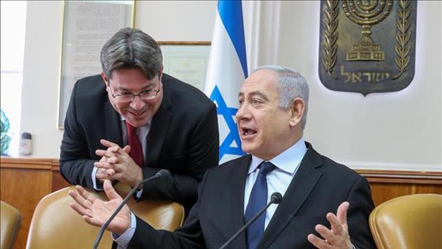 בנימין נתניהו ואופיר אקוניס בישיבת ממשלה