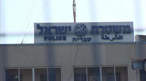 חשד: ארגוני פשיעה פרצו לתחנות משטרה בצפון וגנבו חומרי חקירה