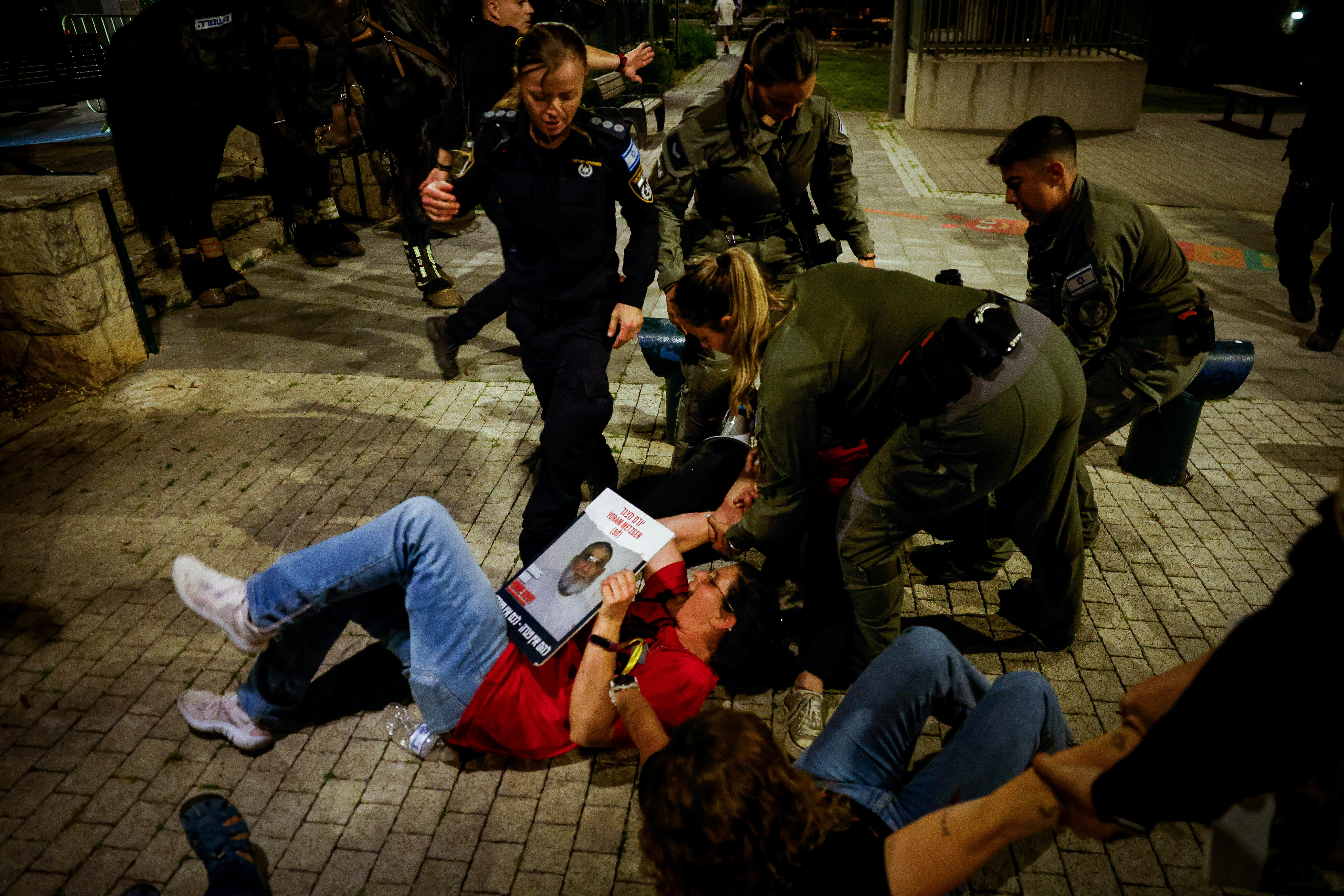 הפגנה חטופים
