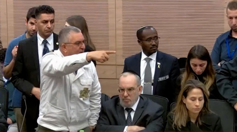 "משחרר חרדים משירות": מתווה הגיוס של כ"ץ - וזעם משפחות החטופים