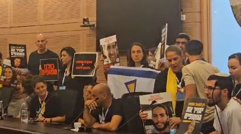 אח החטוף שצעק וח"כית שיצאה באמצע: פתיחת מושב הקיץ בכנסת