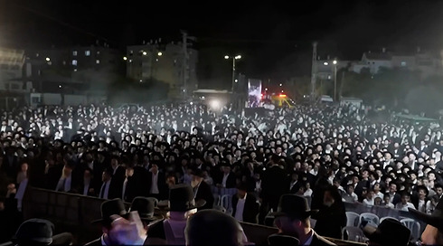 תיעוד בלעדי: הפלג הקיצוני בכנס של מפלגת יהדות התורה - בשירים נגד השלטון