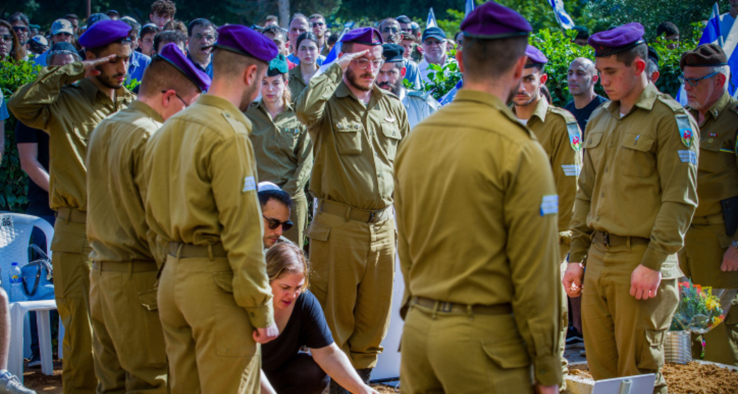 הלווייתו של ליאור סימנוביץ, לוחם גבעתי שנהרג ב-2.11