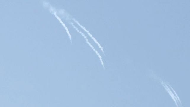 ערוץ אל-מנאר של חיזבאללה מדווח על ירי טילים נגד מטוסי צה"ל בדרום לבנון