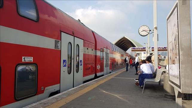 רכבת שנסעה מנהריה למודיעין נעצרה בתחנת תל אביב האוניברסיטה, וגרמה עיכובים בעשרות רכבות אחרות