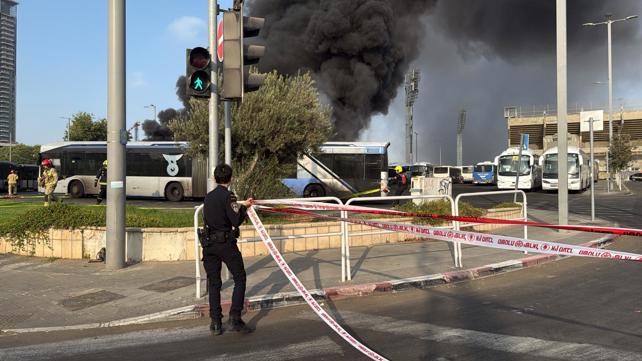 זירת שריפת האוטובוס בבת ים