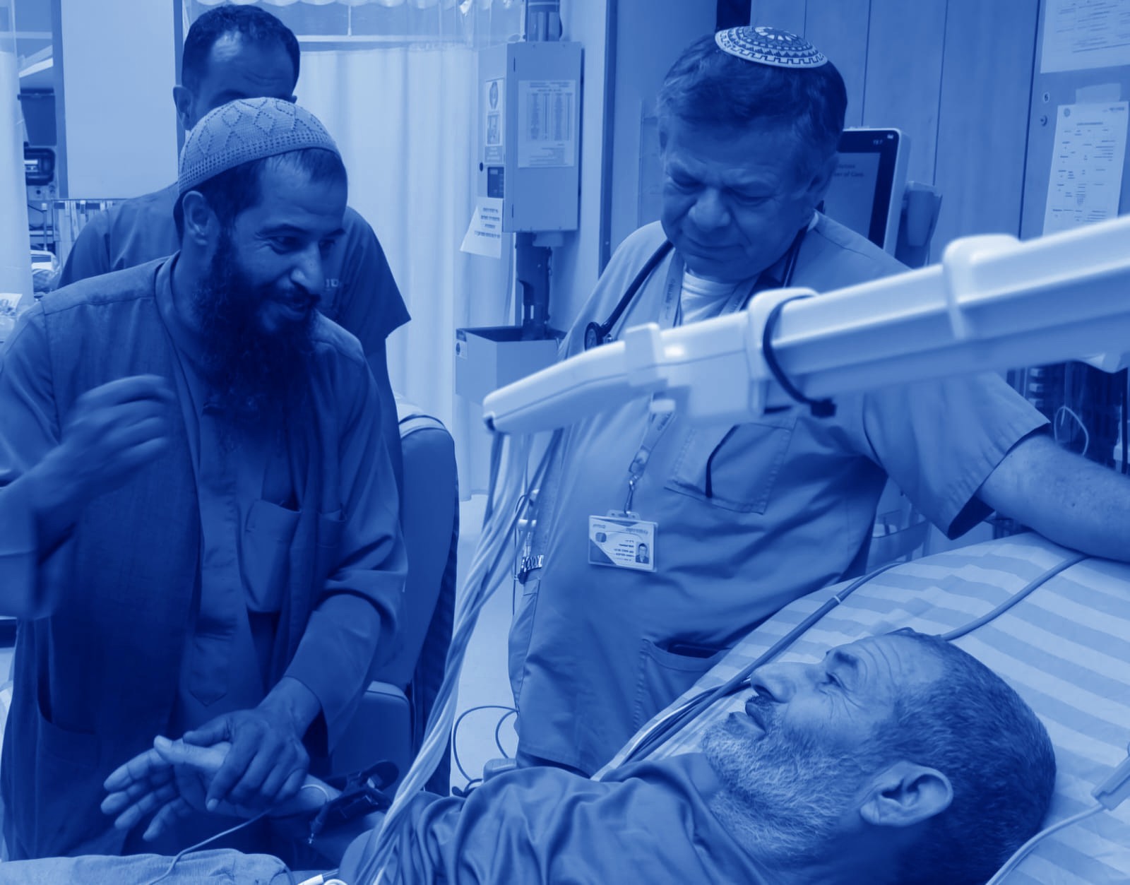 "אני אדם דתי, בן החברה הישראלית - וזה שיקוף המציאות שלה": הרופא שמטפל בקאיד פרחאן על החלום למציאות כמו בבי"ח סורוקה