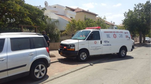 חשד לרצח והתאבדות בגן יבנה: בני זוג קשישים נמצאו מתים בדירתם