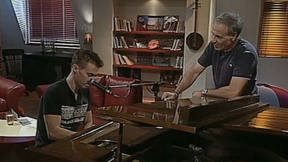 אושיק לוי ואדם גורליצקי בביצוע משותף. 2005