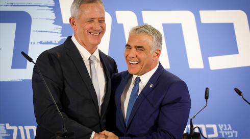 בכיר בכחול לבן: לפיד צריך לוותר על הרוטציה