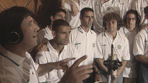 עוזי חיטמן ושחקני מכבי חיפה מקליטים את שיר האליפות , 2001