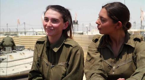 "יכולות הכול": הצצה לפעילות של הבנות שבחרו בטנקים