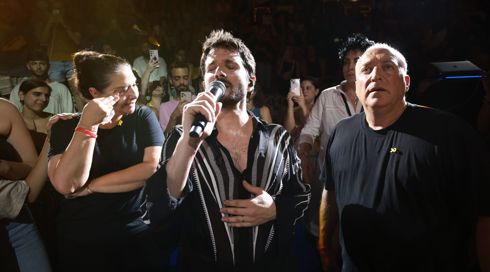 צפו: המחווה של רן דנקר למשפחתה של התצפיתנית רוני אשל