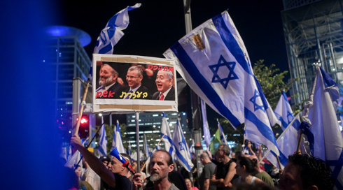 "אין משבר חוקתי, הממשלה רשאית לפטר את ראש שב"כ"
