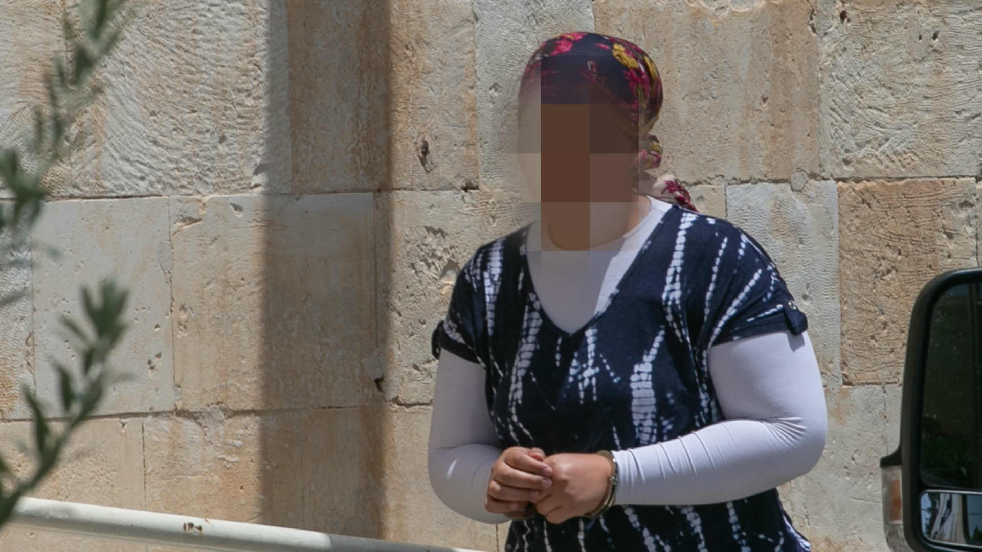 האם מובאת למעצר