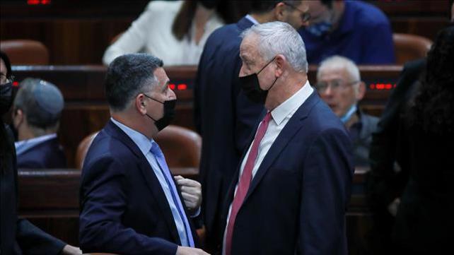 בני גנץ וגדעון סער בכנסת