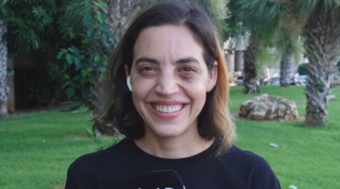 הבית נהרס מטיל - ואז הגיעה הזכייה באמי: "שבוע סוריאליסטי"